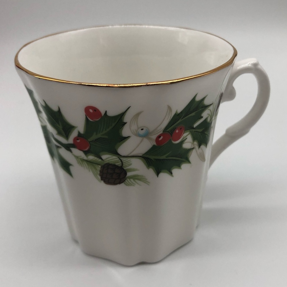 Royal Grafton Noel Mug